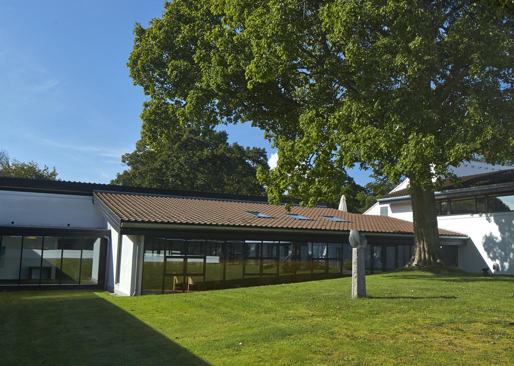 Vilvorde Kursuscenter Hotel Charlottenlund Exterior photo
