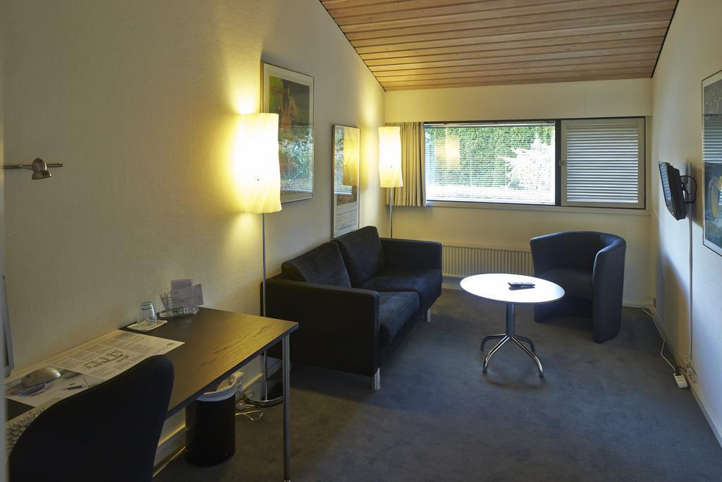 Vilvorde Kursuscenter Hotel Charlottenlund Room photo